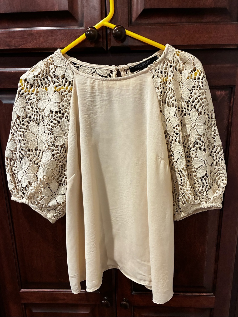 Marc New York Andrew Mark Ladies yellow blouse with lace sleeves size L